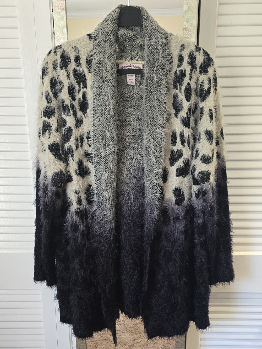 Women's Fuzzy Leopard Ombre Open Cardigan Sweater - Gray/Black